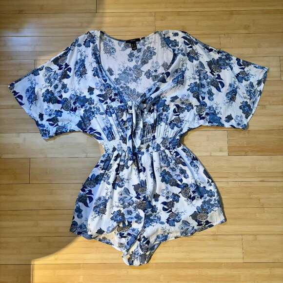 Floral Print Front Tie Cut Out Romper - Picture 8 of 9